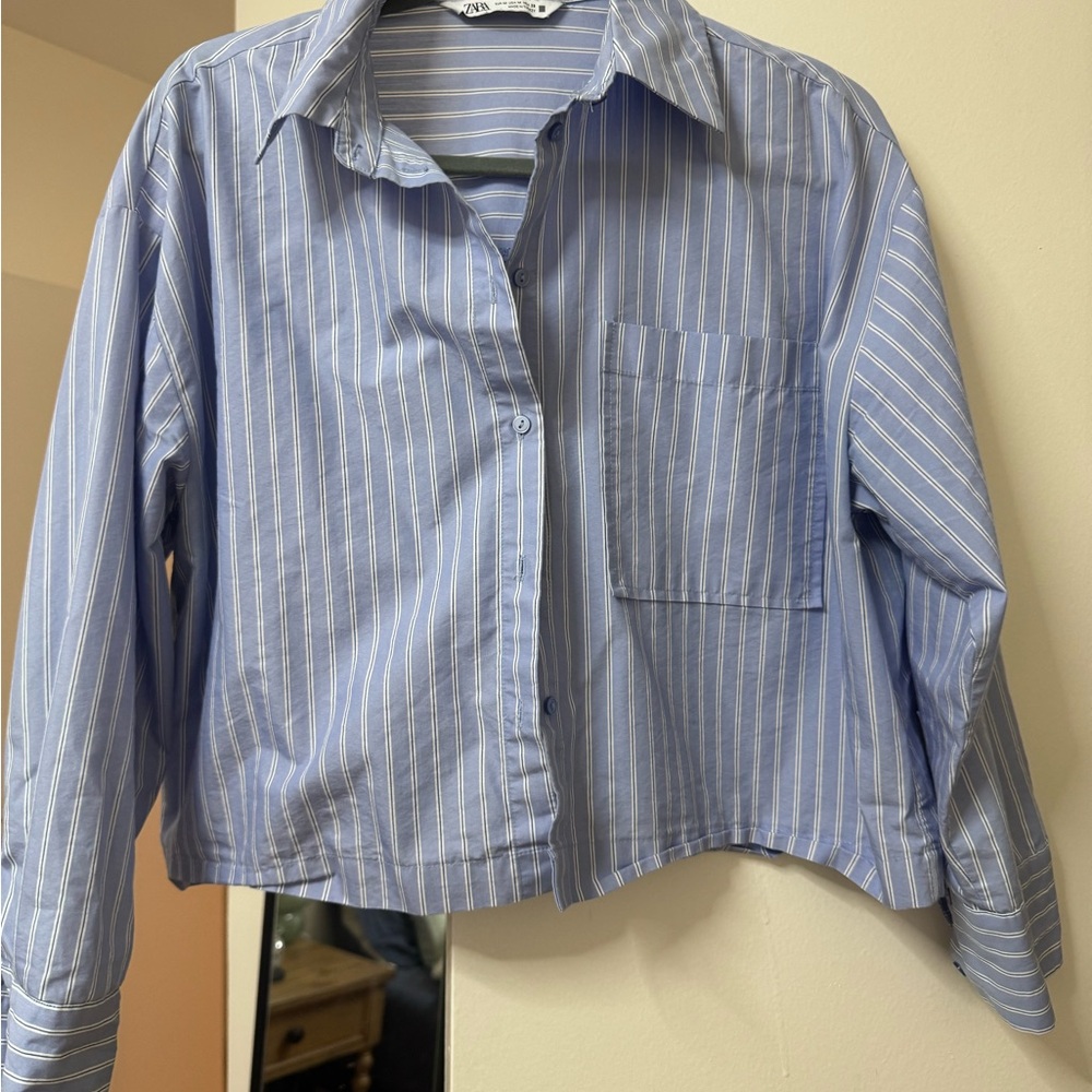 Zara womend Casual Blue and White Striped cropped Shirt